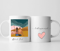 Pärchen mit abstraktem Hintergrund - Personalisierte Tasse